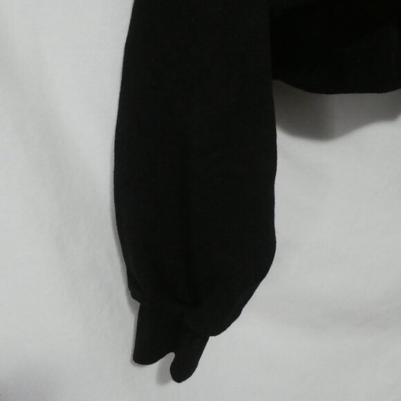 FASHION NOVA | 1X | Black Cropped Hoodie with Butterfly Graphic - Picture 7 of 15